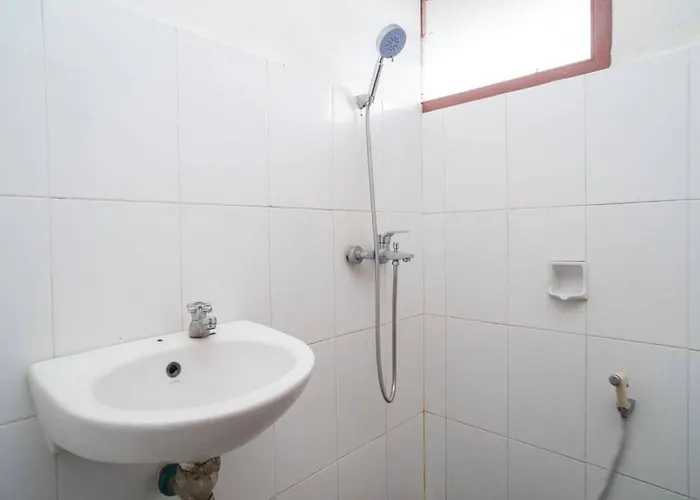 Burangrang Village Mitra Reddoorz Bogor